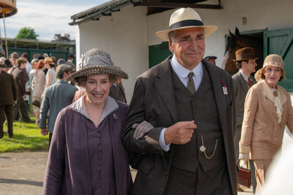 DOWNTON ABBEY: THE GRAND FINALE