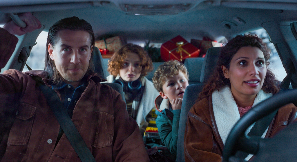 A MOUSE HUNT FOR CHRISTMAS