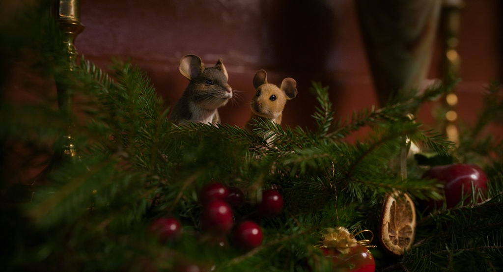 A MOUSE HUNT FOR CHRISTMAS