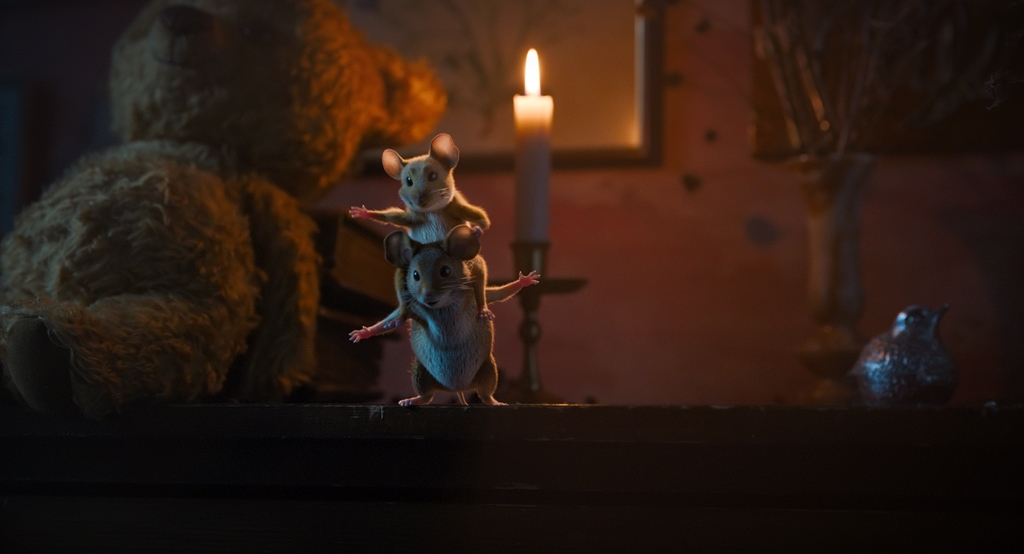 A MOUSE HUNT FOR CHRISTMAS