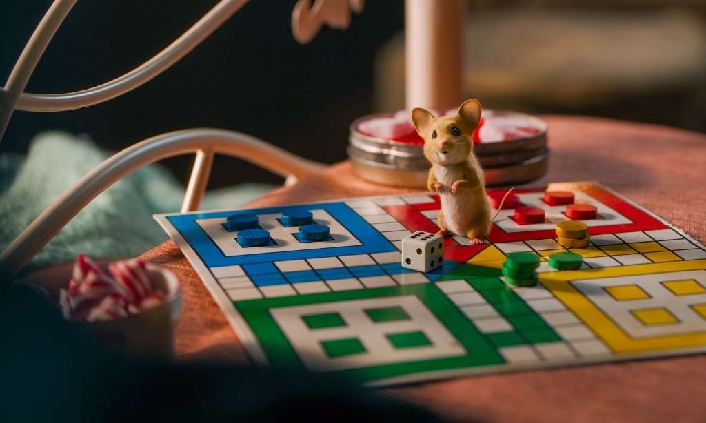 A MOUSE HUNT FOR CHRISTMAS