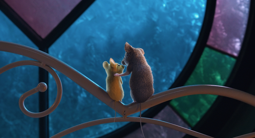 A MOUSE HUNT FOR CHRISTMAS