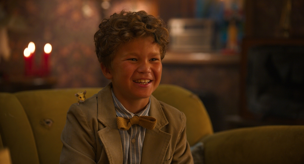 A MOUSE HUNT FOR CHRISTMAS