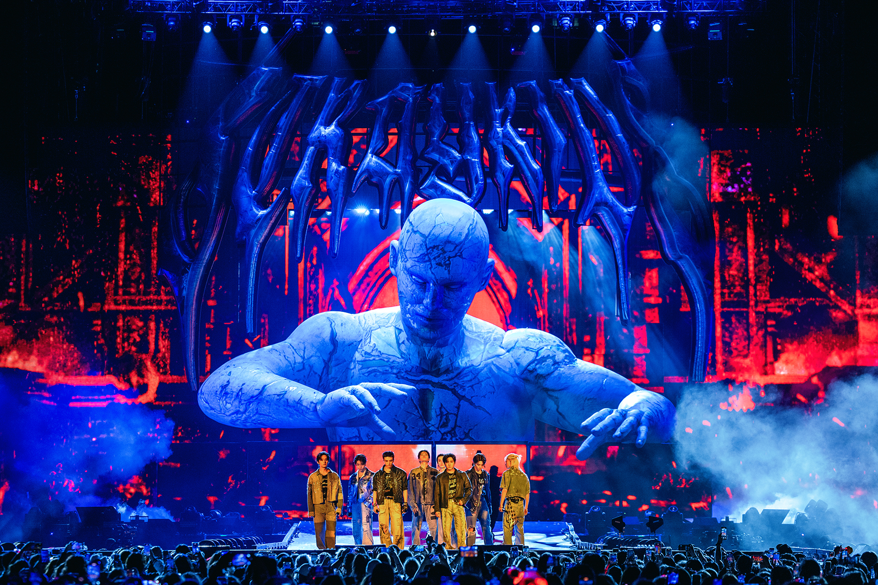 STRAY KIDS: THE DOMINATE EXPERIENCE