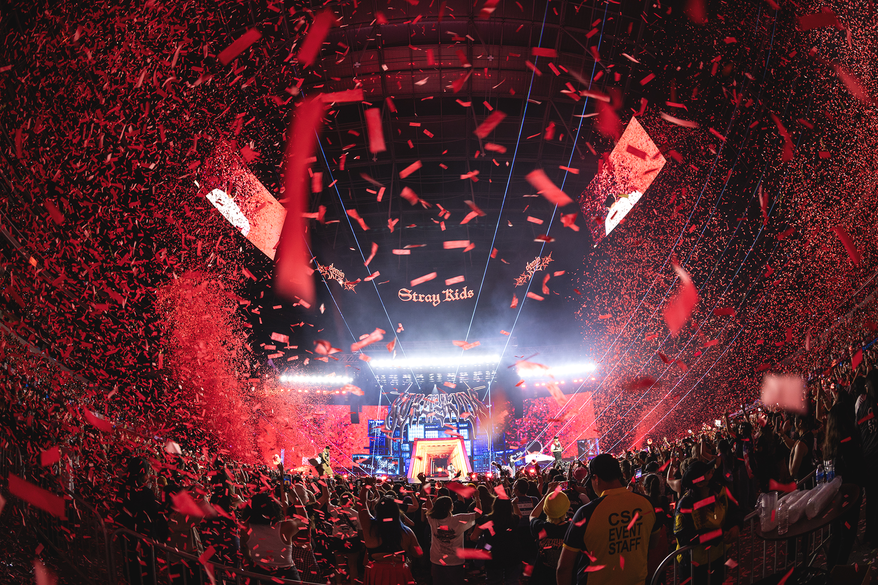 STRAY KIDS: THE DOMINATE EXPERIENCE